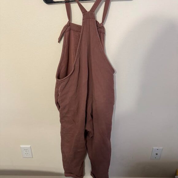 Comfy Overalls Maternity Size Medium Old Navy - Picture 2 of 3